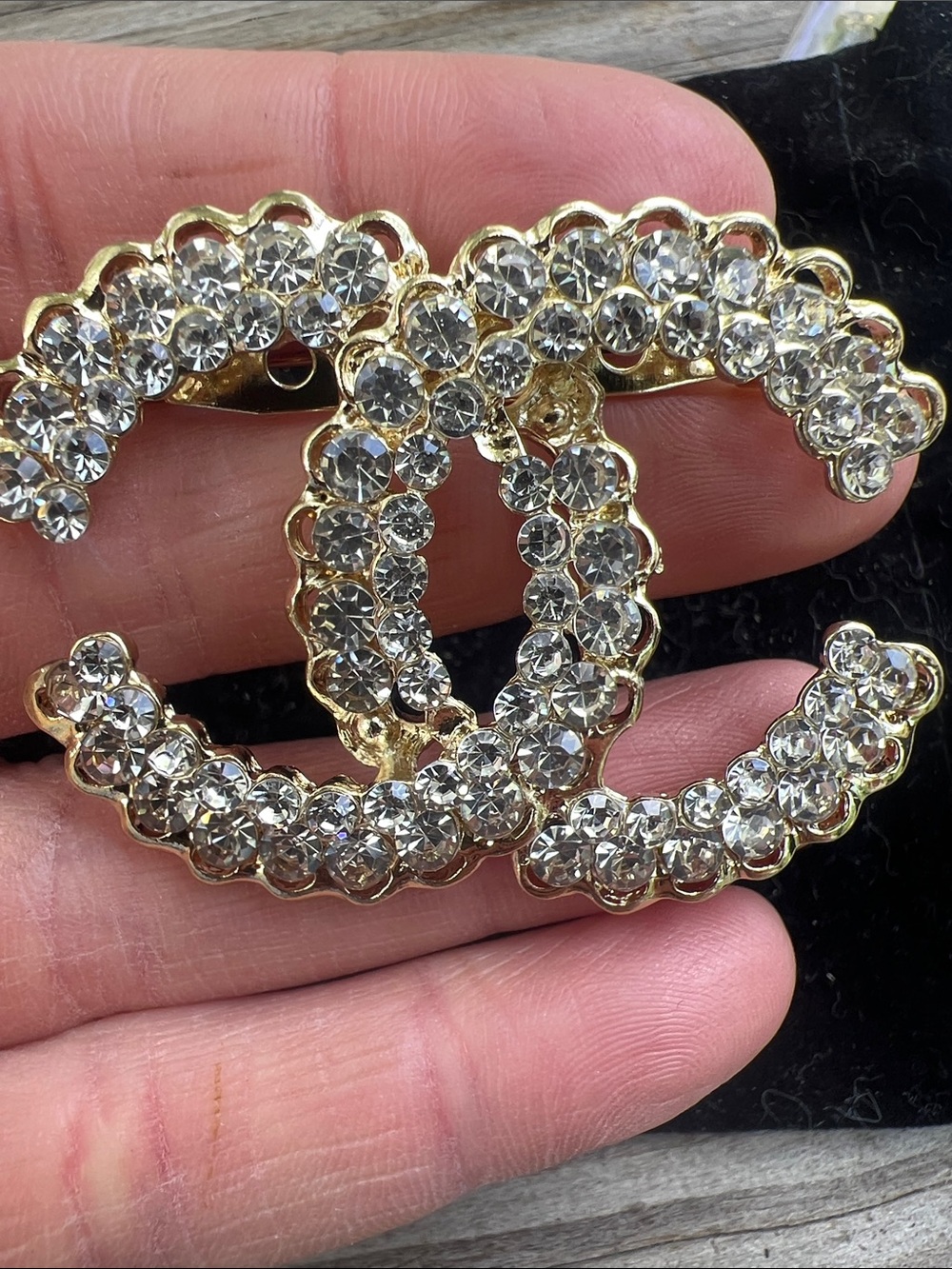 CHANEL Gold-Tone Double C Crystal Brooch - Picture 9 of 9